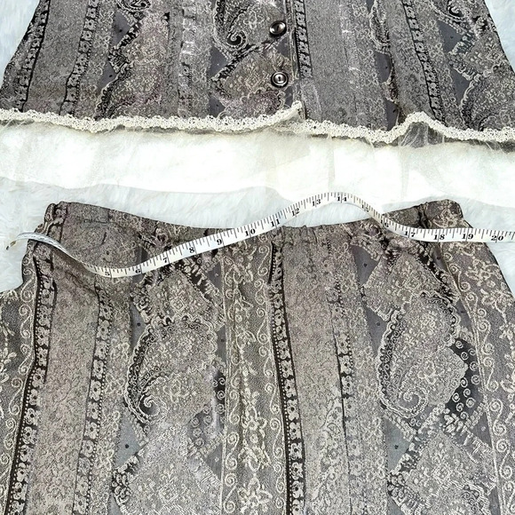 Unknown brand | 2 Piece Blouse & Skirt Set - Picture 4 of 4